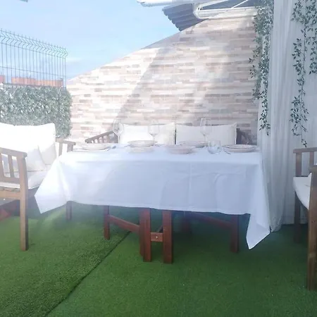 Ferienwohnung Atico 4 Personas Con Terraza Amueblada Y Vistas. Oviédo Exterior foto