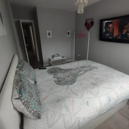 Ferienwohnung Atico 4 Personas Con Terraza Amueblada Y Vistas. Oviédo Exterior foto