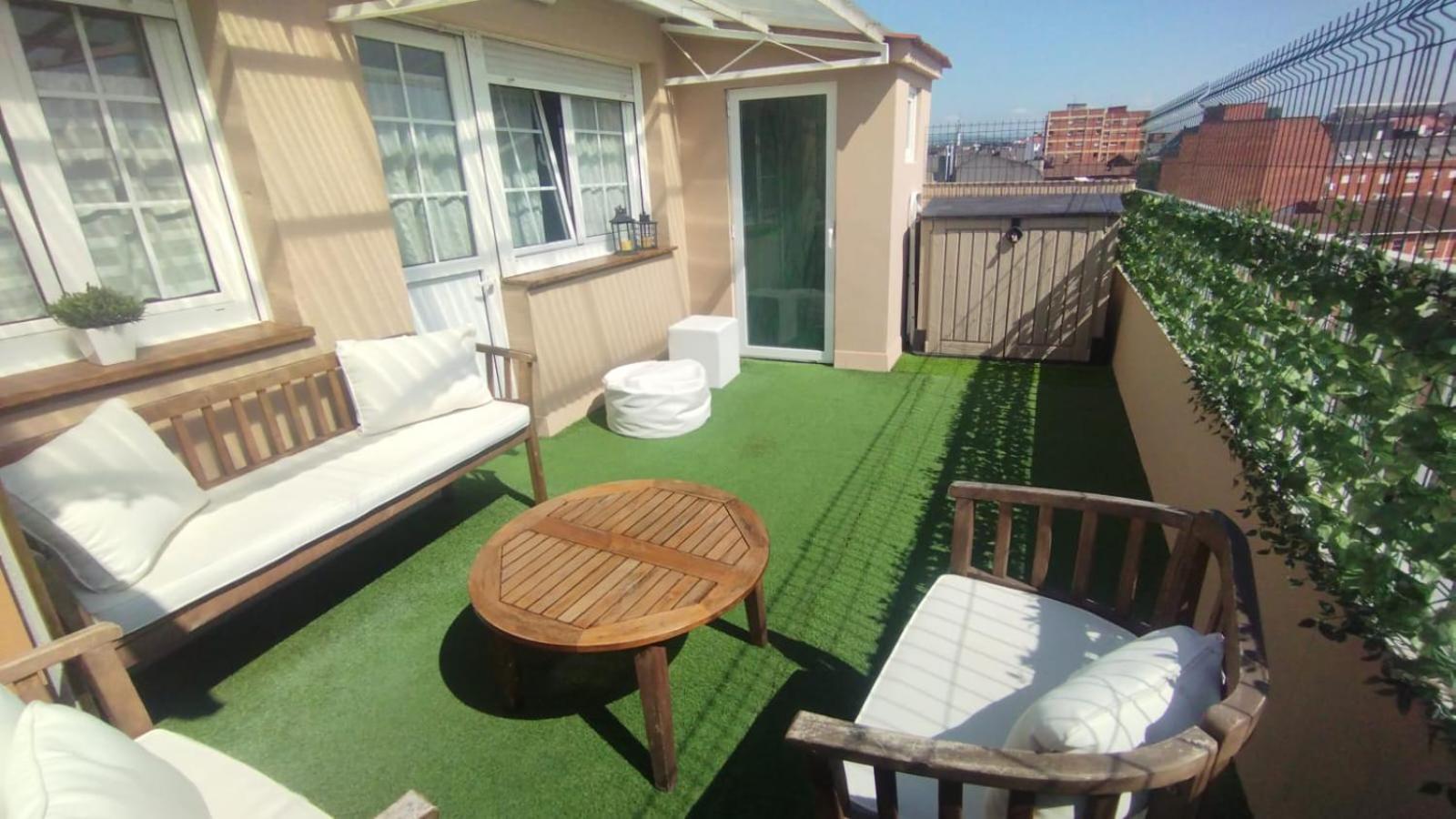 Atico Fdez Vega Con Terraza Y Vistas Appartement *